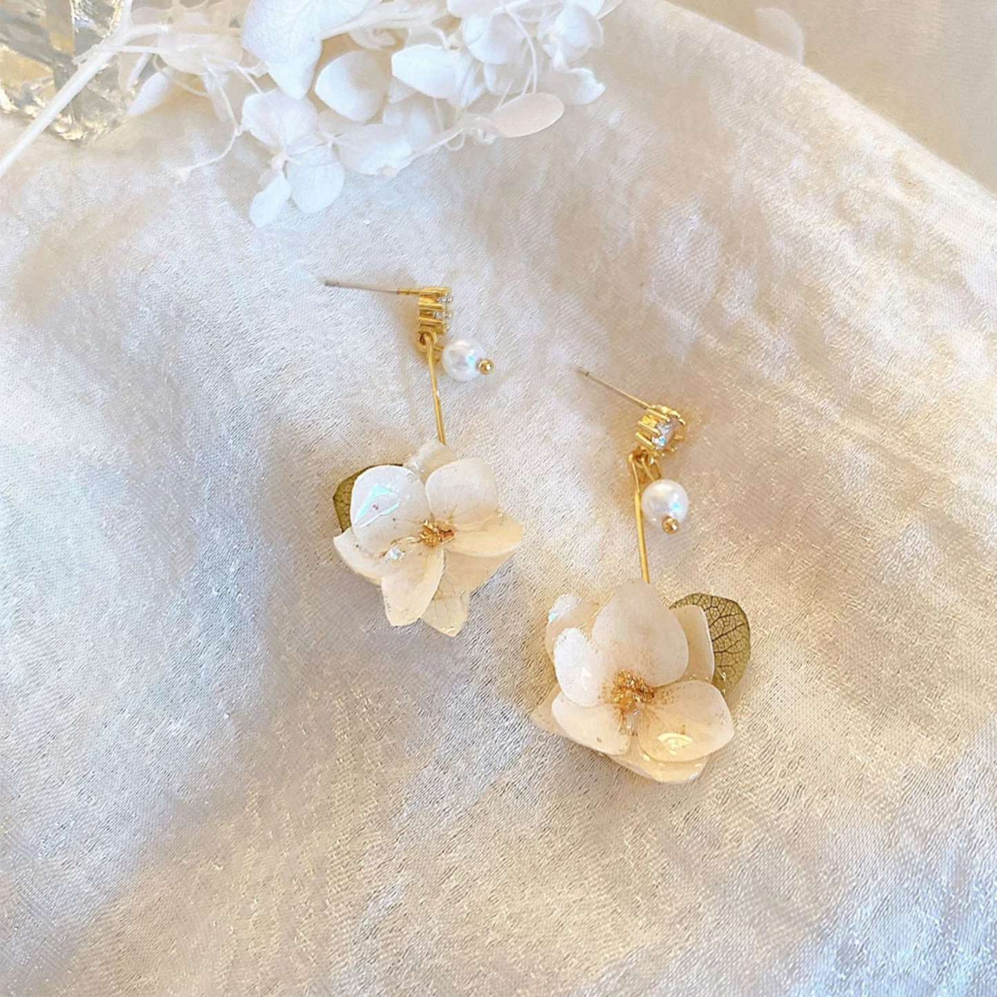 Handmade Real White Hydrangea Flower Resin Earrings