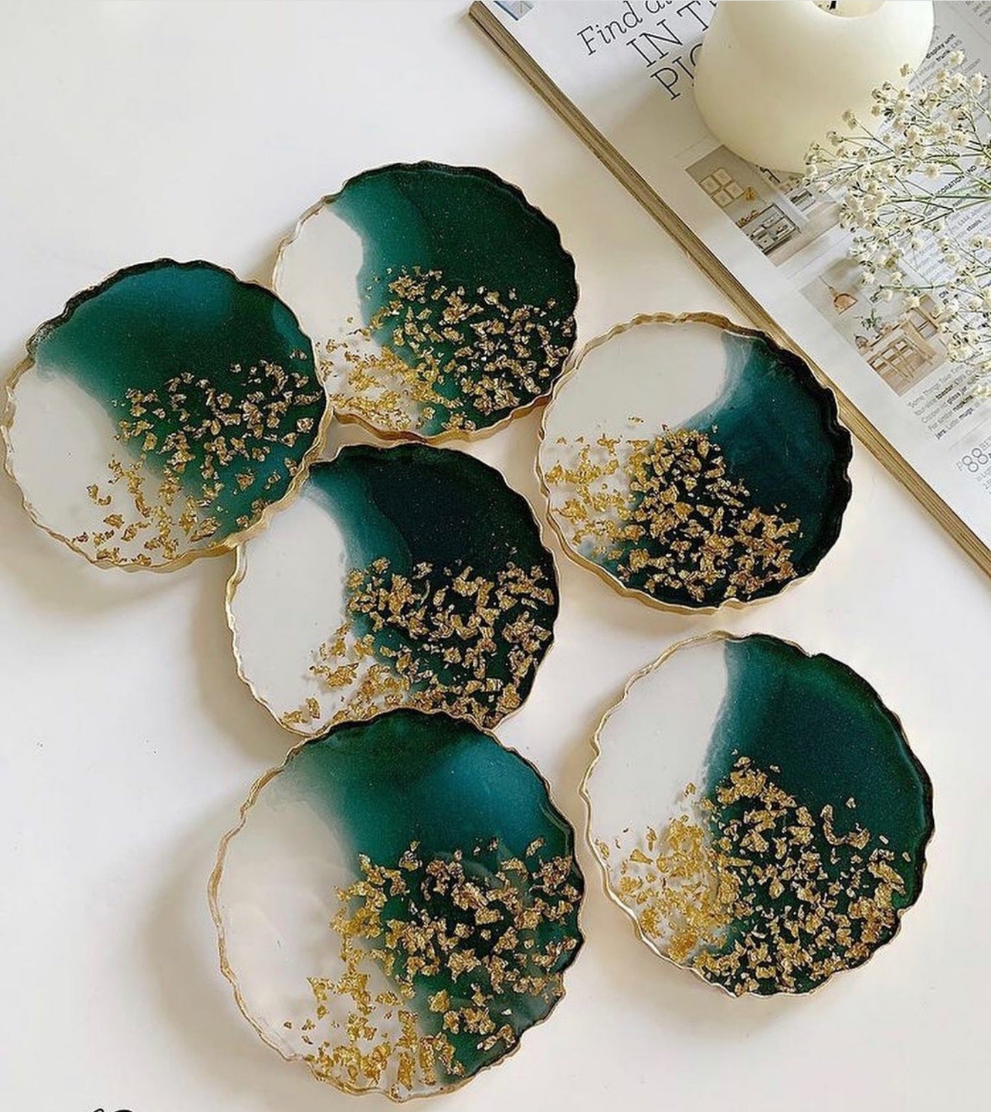 Emerald Radiance: Individual Geode-Shaped Resin Coaster in Pearl White and Green with Luxe Gold Leaf Accents - 5in